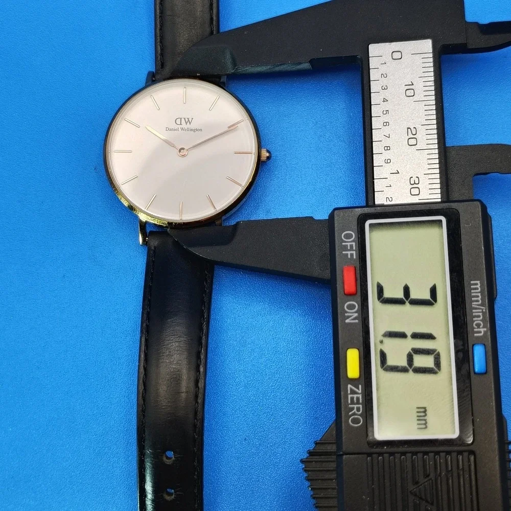 2019 Daniel Wellington Gold Sheffield Petite 32mm Women's/Unisex Quartz Watch